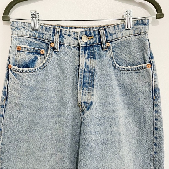 Zara High Rise Light Wash Mother Style Jeans Raw Hem Denim Button Women’s Size 6 - Picture 7 of 14